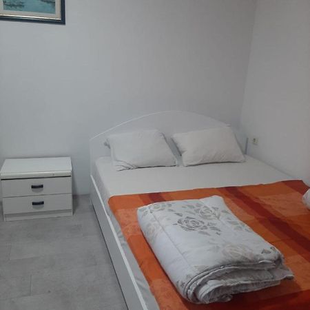 River Hostel Beograd Bagian luar foto