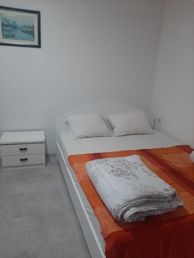 River Hostel Beograd Bagian luar foto