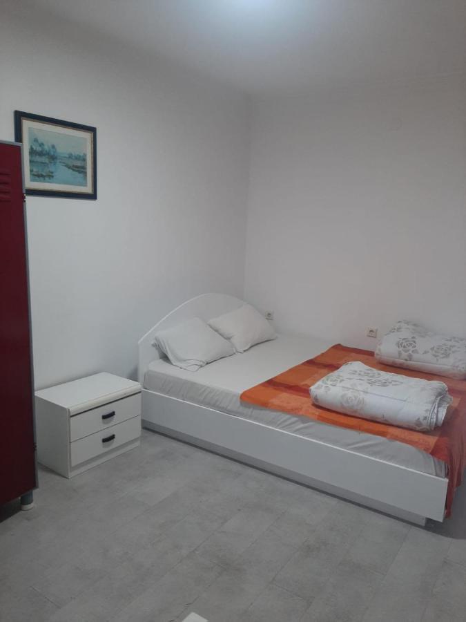 River Hostel Beograd Bagian luar foto