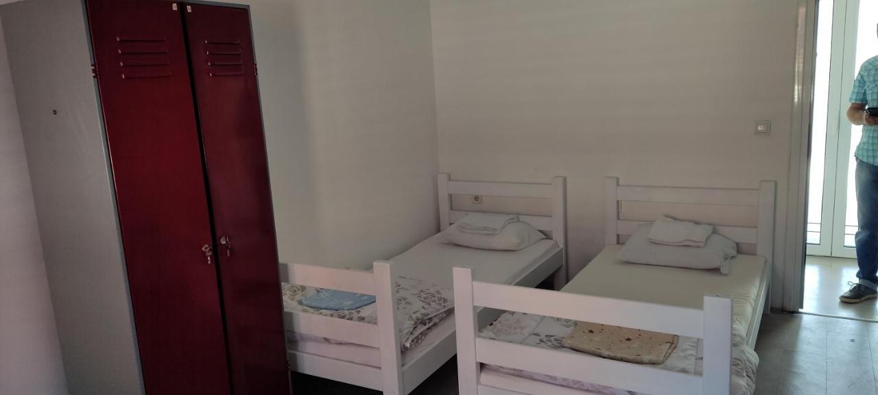 River Hostel Beograd Bagian luar foto