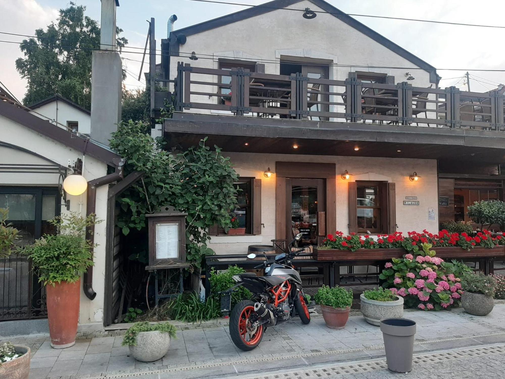 River Hostel Beograd Bagian luar foto